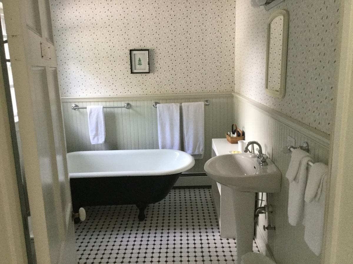 Eddington House Inn North Bennington Екстер'єр фото
