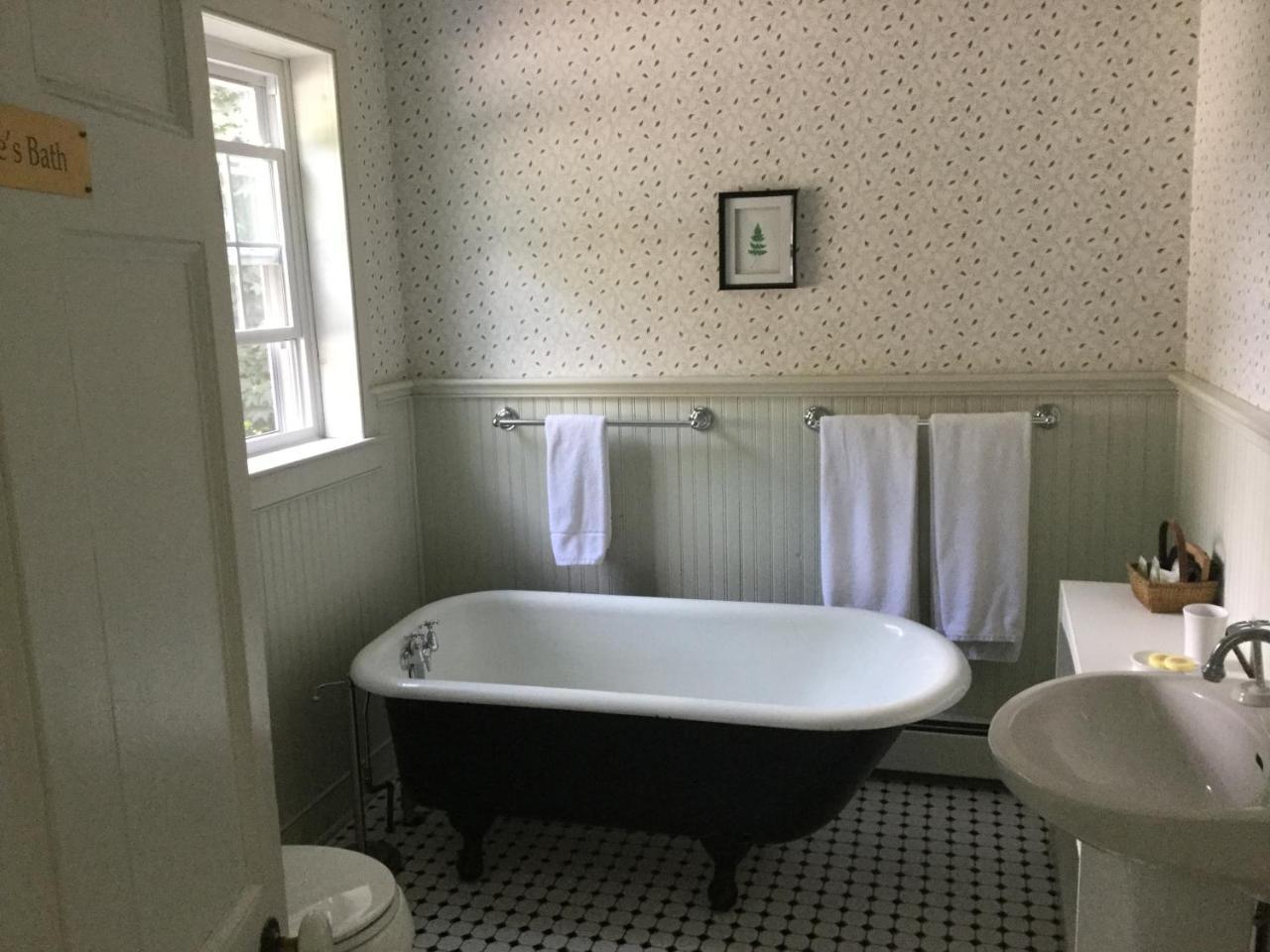 Eddington House Inn North Bennington Екстер'єр фото